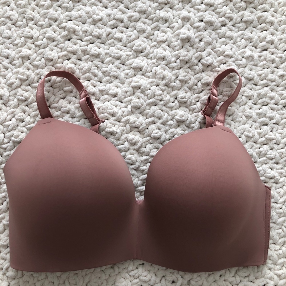 Wire free nursing bra! NWOT